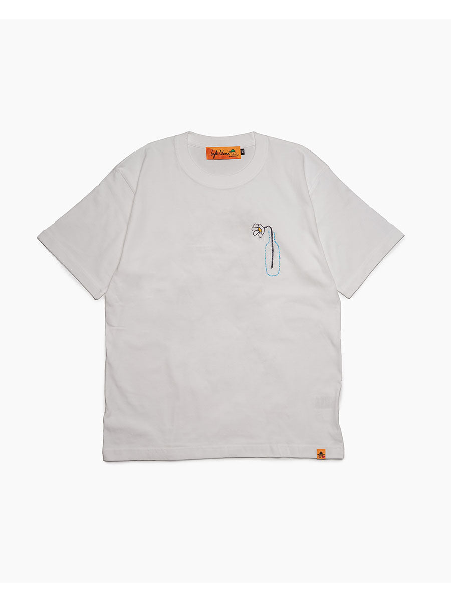 FLOWER BEHIND SS TEE -WHITE-