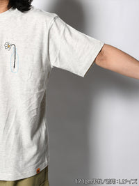 FLOWER BEHIND SS TEE -OATMEAL-