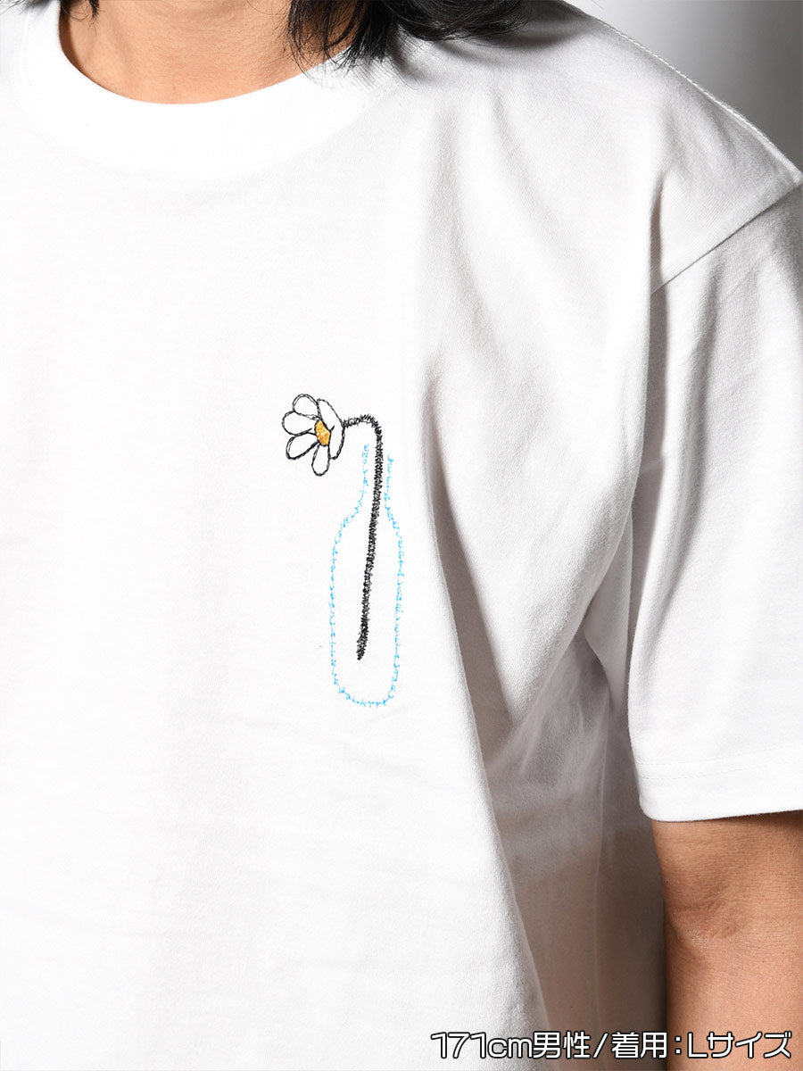 FLOWER BEHIND SS TEE -WHITE-