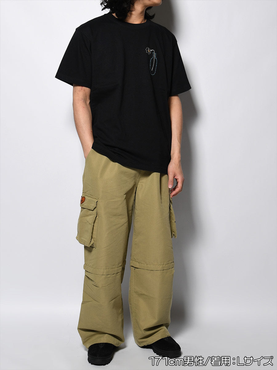 FLOWER BEHIND SS TEE -BLACK-