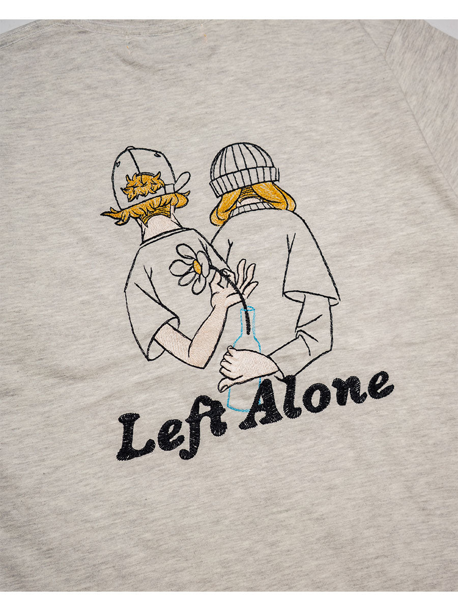 FLOWER BEHIND SS TEE -OATMEAL-